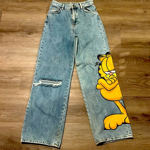 Pantalon garfield bershka new arrivals